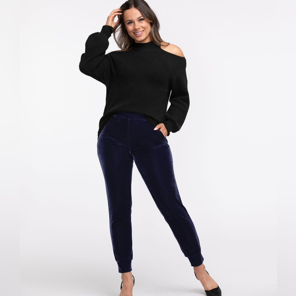 BNWT Cleo Velour Pull-On Jogger in ink (navy) with pockets